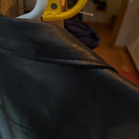 Faux Leather Jacket - Super High Quality! - Picture 10 of 10
